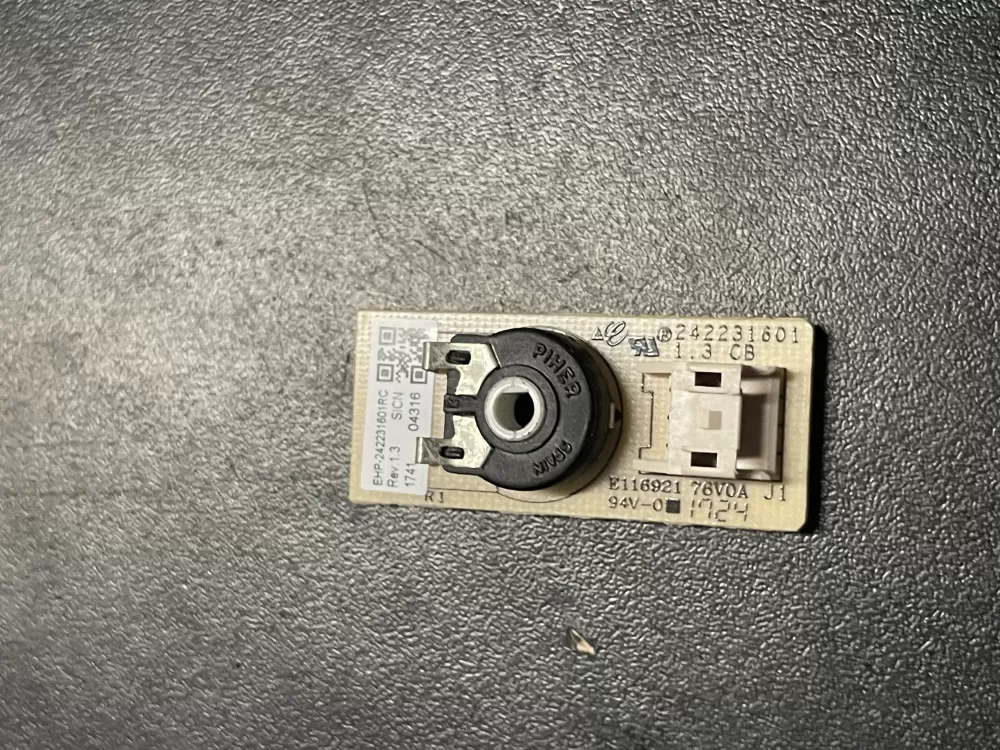 Frigidaire AP6037540 242216801 242231601 5304498355 A00625301 A02780901 SA00625301 Refrigerator Control Board #