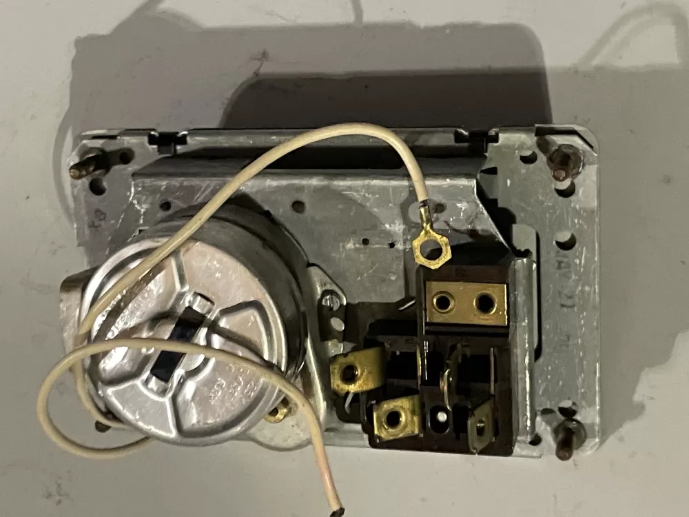 Wb- 4530 International Register Company Chicago Illinois Clock AZ32575 | Wm286