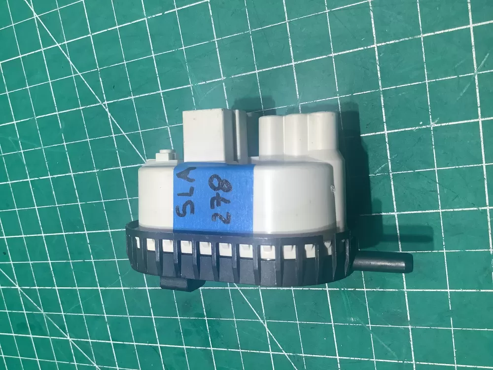 Whirlpool W10239066 W11413130 Washer Pressure Switch AZ142609 | SL278