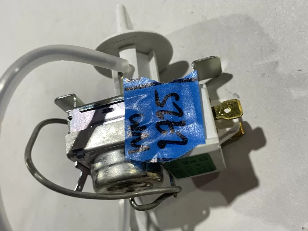 Frigidaire 3ART5A71 Refrigerator Temp Control Thermostat AZ185951 | Wm2725