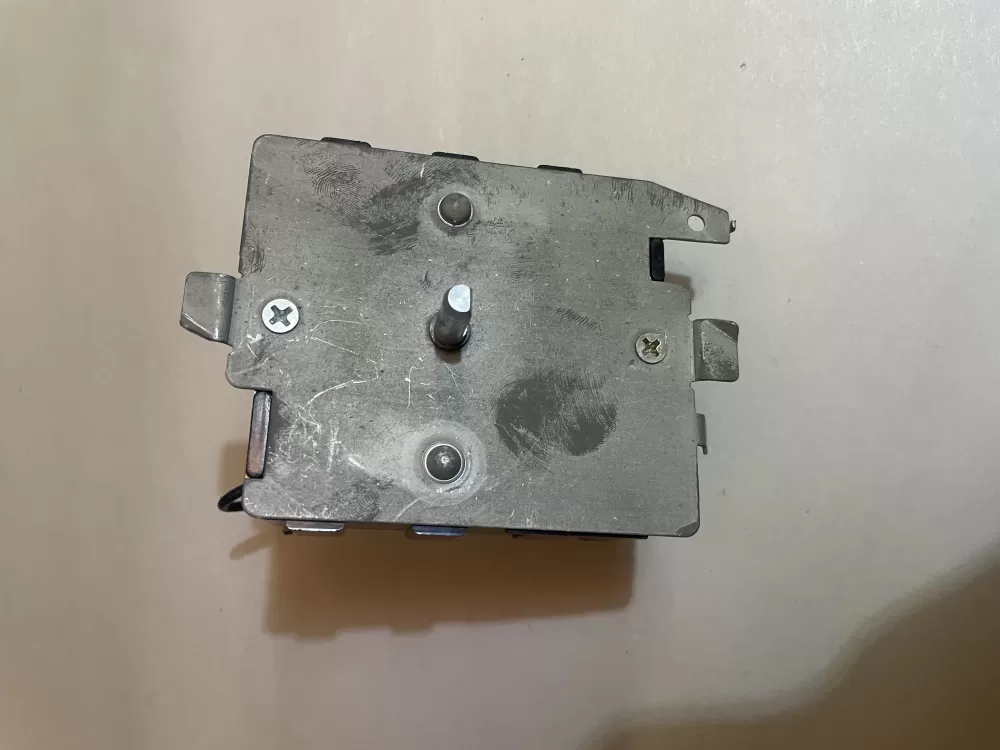 GE 572D520P040 WE4M383 Dryer Timer AZ191842 | KM2543