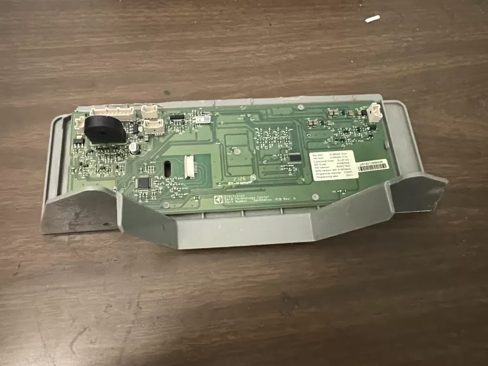 A166545 Frigidaire Board - Control