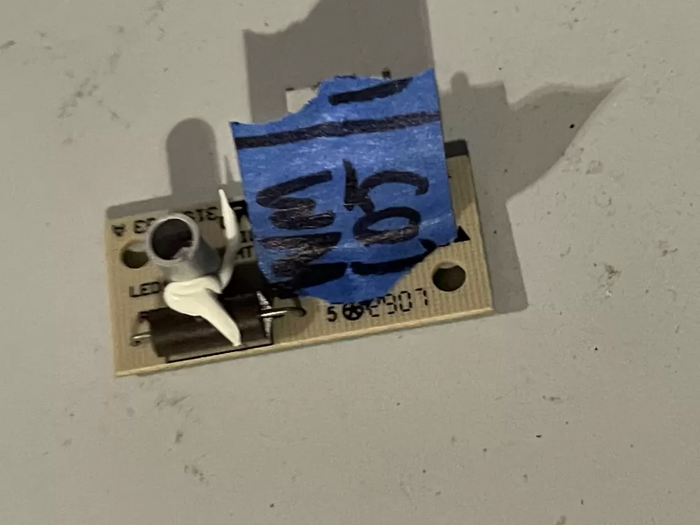   Thermador 3193683A Refrigerator Control Board AZ32098 | Wm105