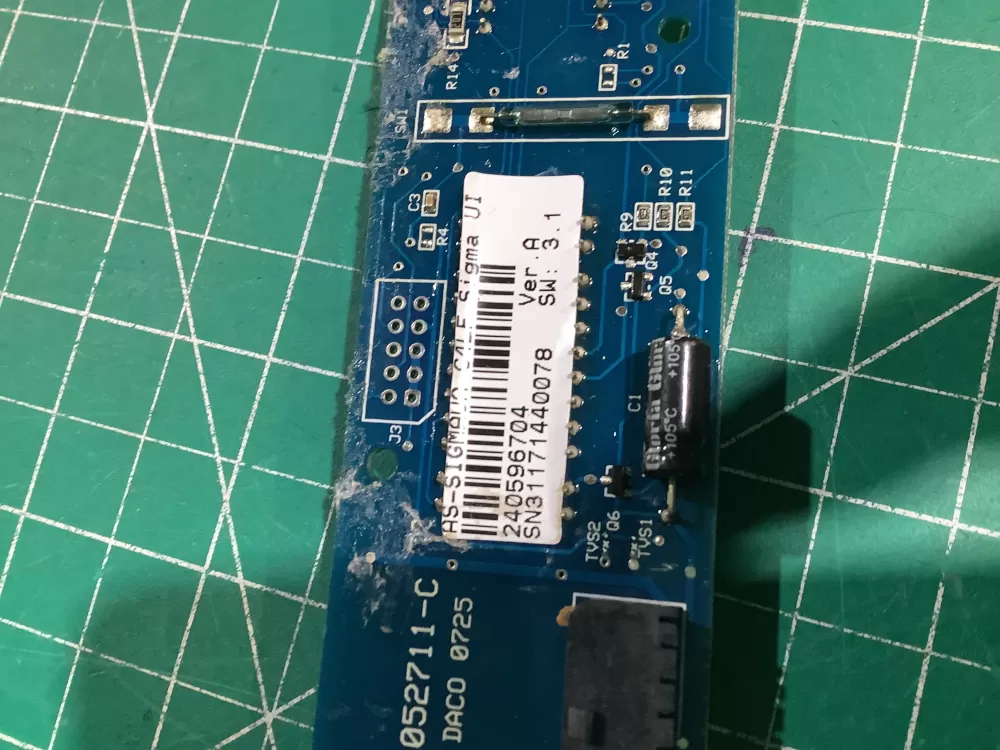 Frigidaire Kenmore Electrolux Refrigerator Control Board AZ157181 | NR60