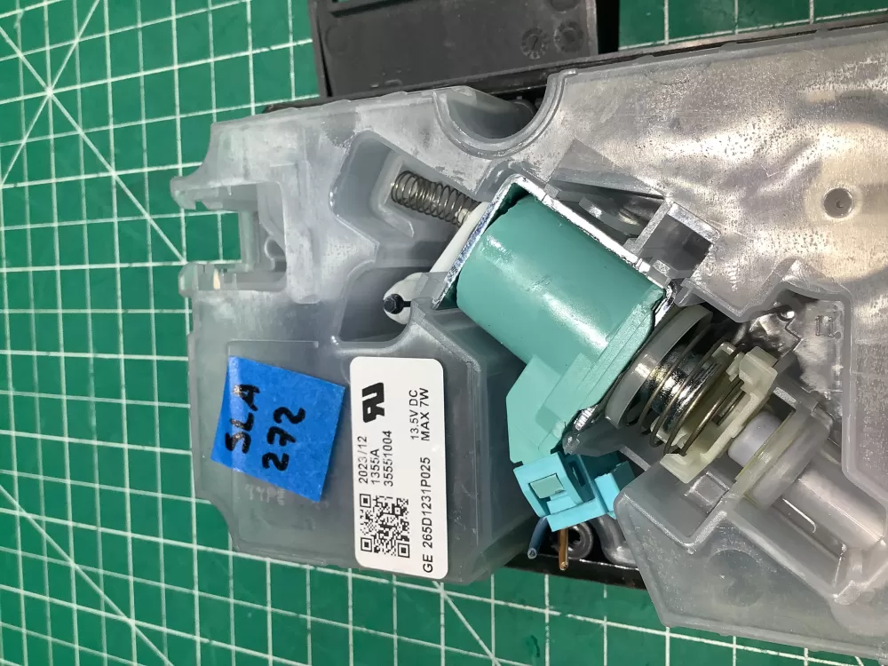 GE 265D1231P025 Dishwasher Detergent Dispenser AZ144920 | SL272