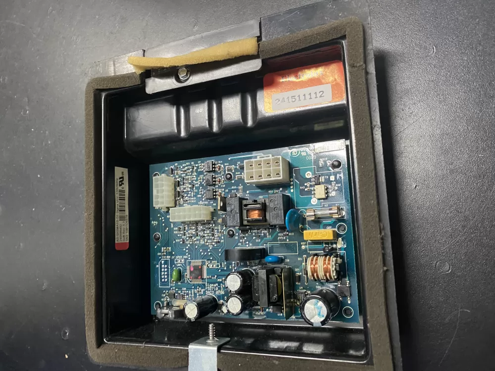 Frigidaire 241511112 AP4359796 1483415 7241511112 AH2339026 EA2339026 PS2339026 Refrigerator Main Control Board