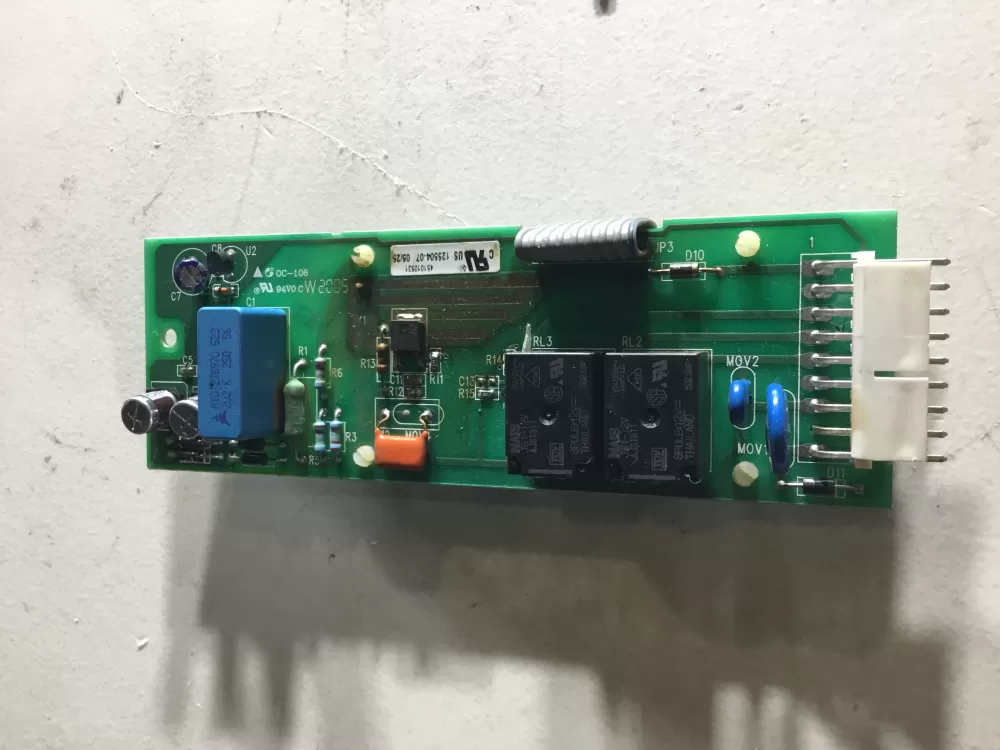 Admiral Maytag Amana 125504 07 Refrigerator Control Board AZ47033 | NR1781