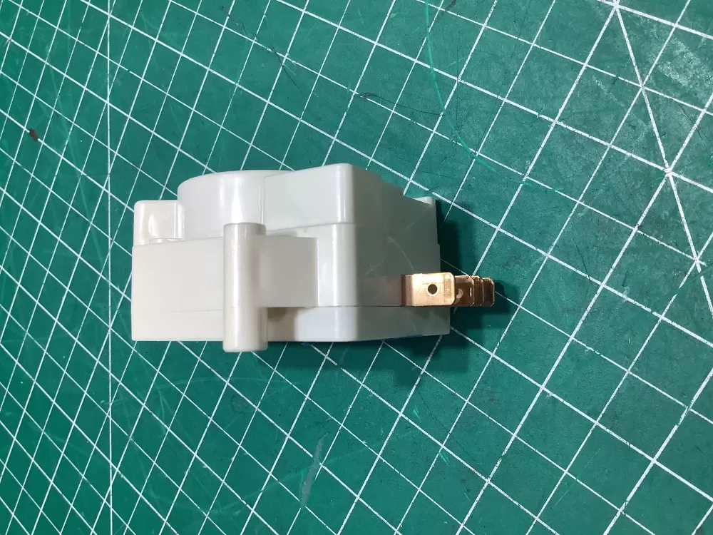 Frigidaire Kenmore 215846604 Refrigerator Defrost Timer AZ162738 | AR120