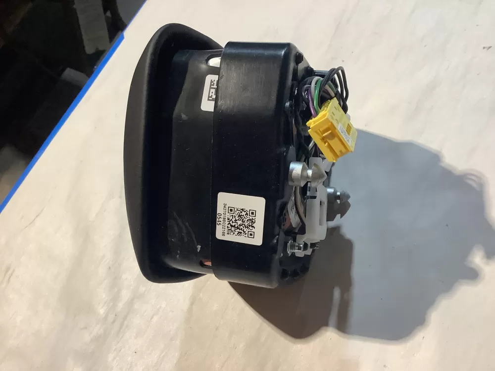 00 Tesla Model Plaid Yoke Steering Wheel e Control Board AZ184908 | Sl46