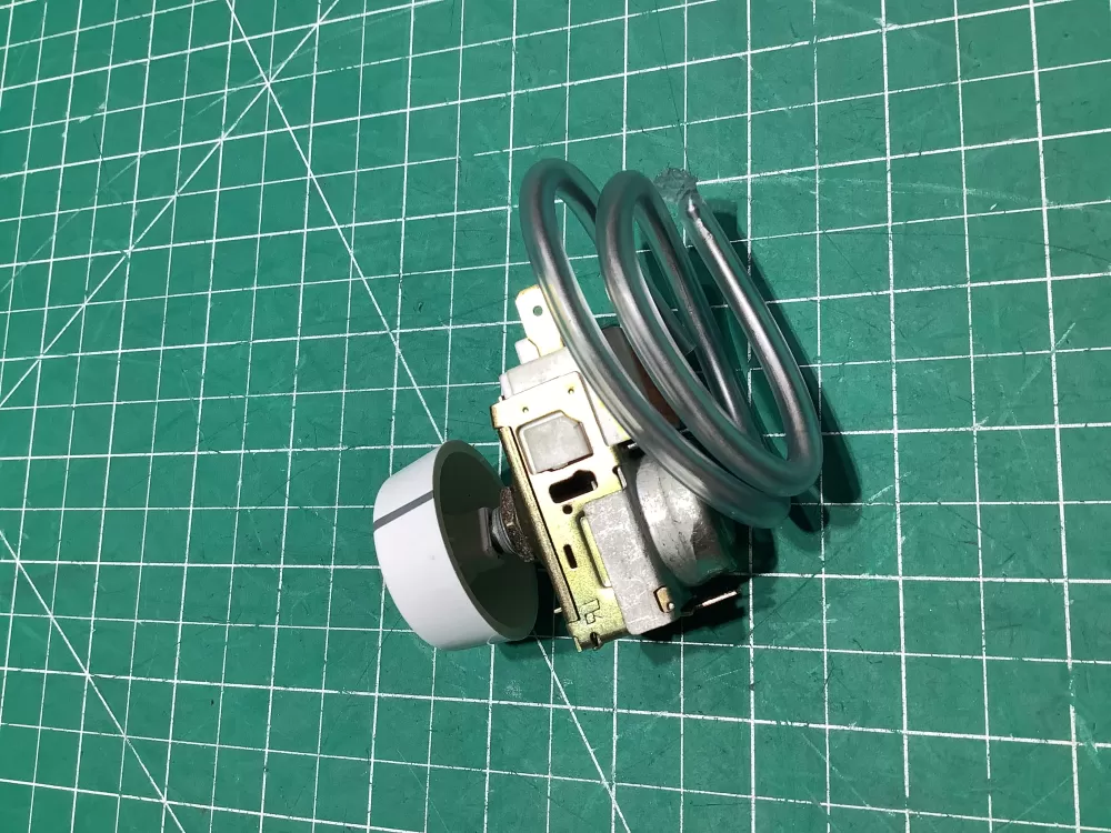WR9M419 / 187D1572P003 GE REFRIGERATOR COLD CONTROL AZ144858 | AR2390