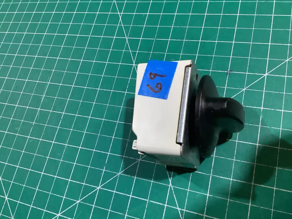 Whirlpool GE NL812616 7403p372 60 Stove Control Board Switch AZ152880 | NR69