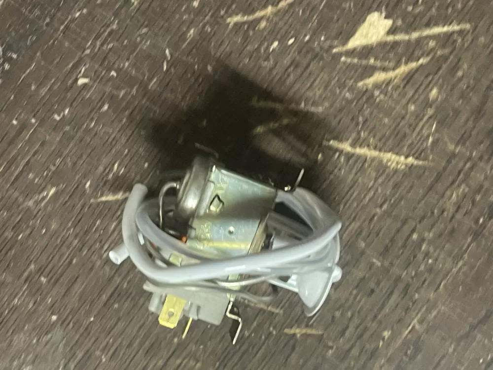 Westinghouse PS648829 Refrigerator Control Board Thermostat AZ47617 | Wm562