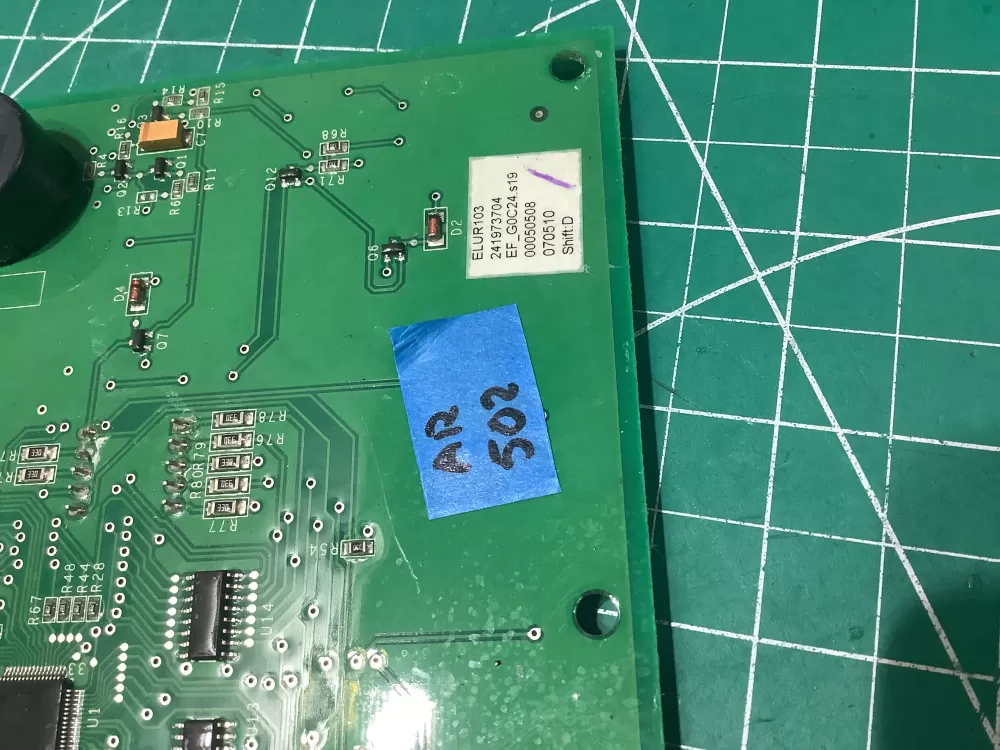 Whirlpool Frigidaire 241973704 Refrigerator Control Board AZ187977 | AR502