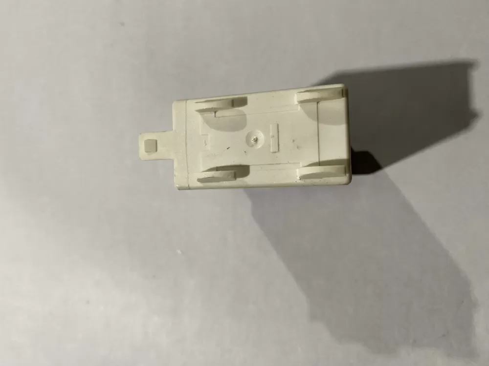 Miele 06097620 Dishwasher Relay AZ192055 | BK2482