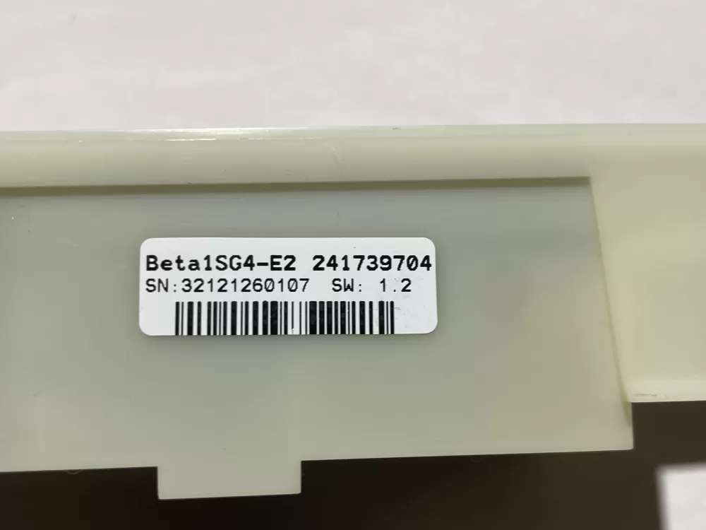 Frigidaire 241739704 Refrigerator Control Board AZ119422 | Wm2204