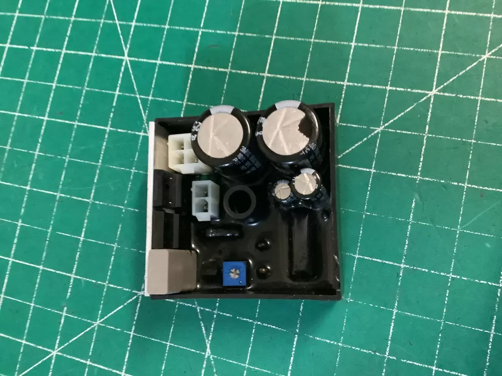  046385 000 Refrigerator Control Board AZ227855 | NR195