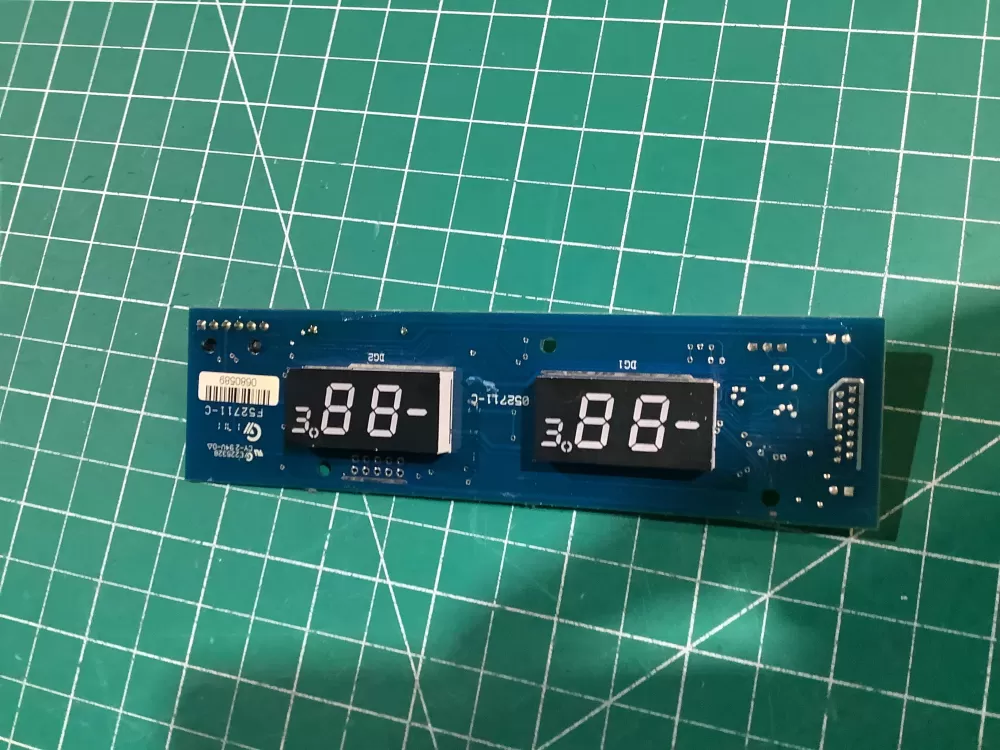 Frigidaire Kenmore Electrolux Refrigerator Control Board AZ157181 | NR60