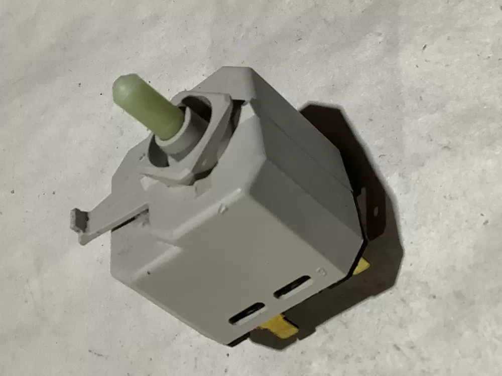 Crosley  Kenmore  Maytag  Whirlpool W10117655 WPW10117655 Dryer Crosley Control Board Start Switch