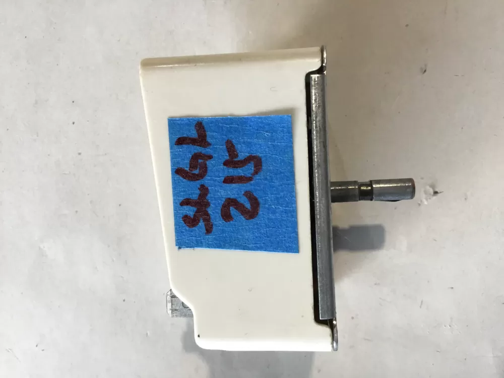 GE Range 164D1816P12 Infinite Burner Switch Control AZ149477 | SL215