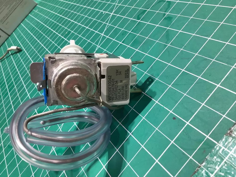 GE  Hotpoint 197D3479-01  WR09X10042 Refrigerator Thermostat Cold Control