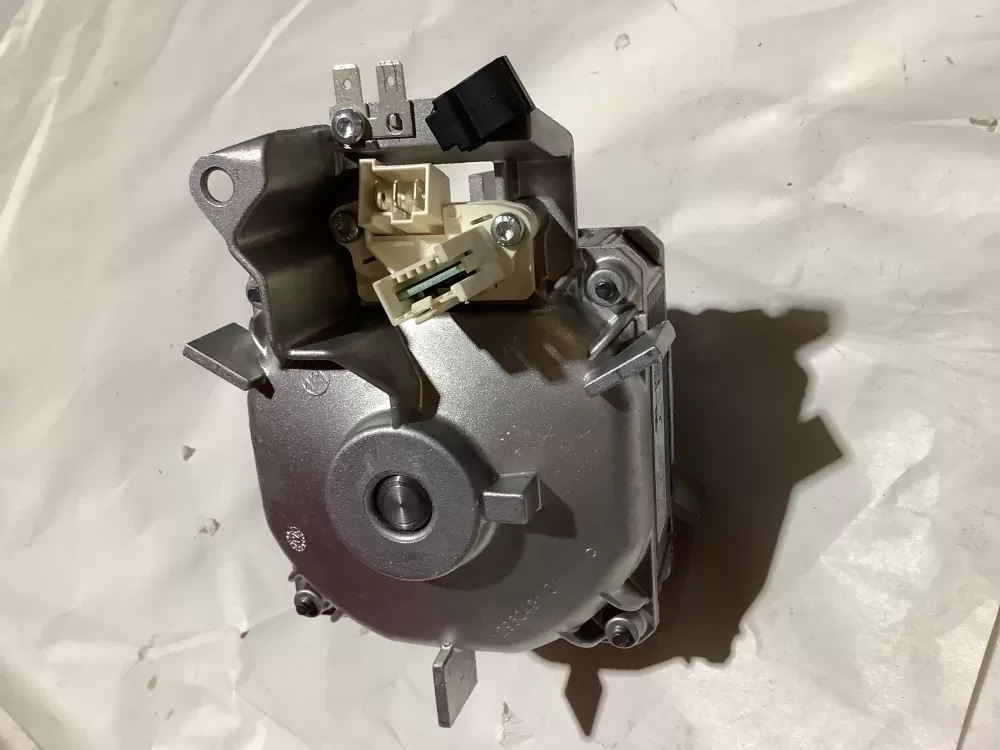 Bosch 00145836 8001015638 Washer Drive Motor AZ125153 | Sl211