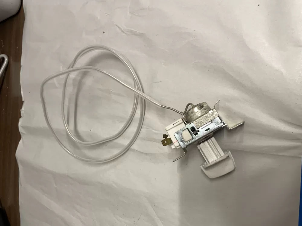 Whirlpool  Kenmore  Maytag  Estate  Roper WP2198202  AP6006166  2198202  1110552  1115242  1115243  1115244  1115245  1129437  2161283  2161284  2169112  2169113  2198201  2299  99989726  PS11739232  WP2198202VP Refrigerator Cold Control Thermostat