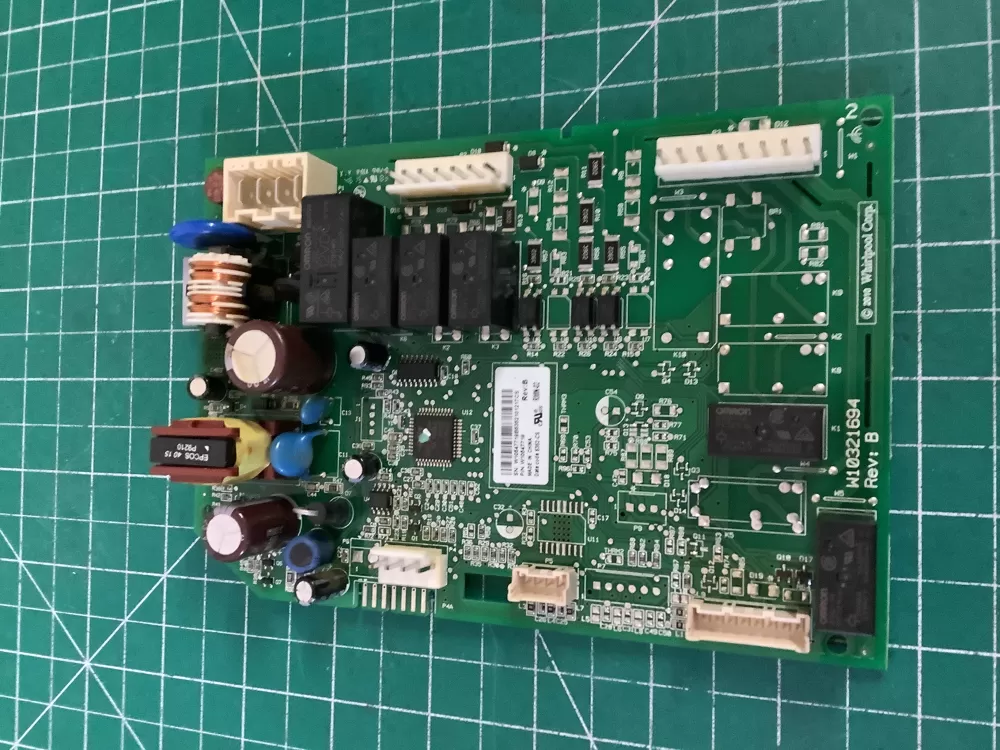 Whirlpool Maytag W10547719 Refrigerator Control Board AZ179161 | NR2673