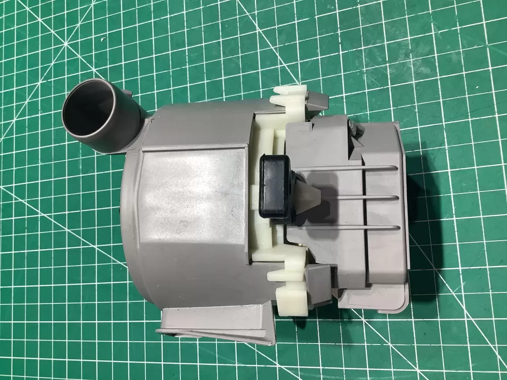 Bosch 9000897027 00705174 Dishwasher Circulation Pump Motor AZ142411 | SL270