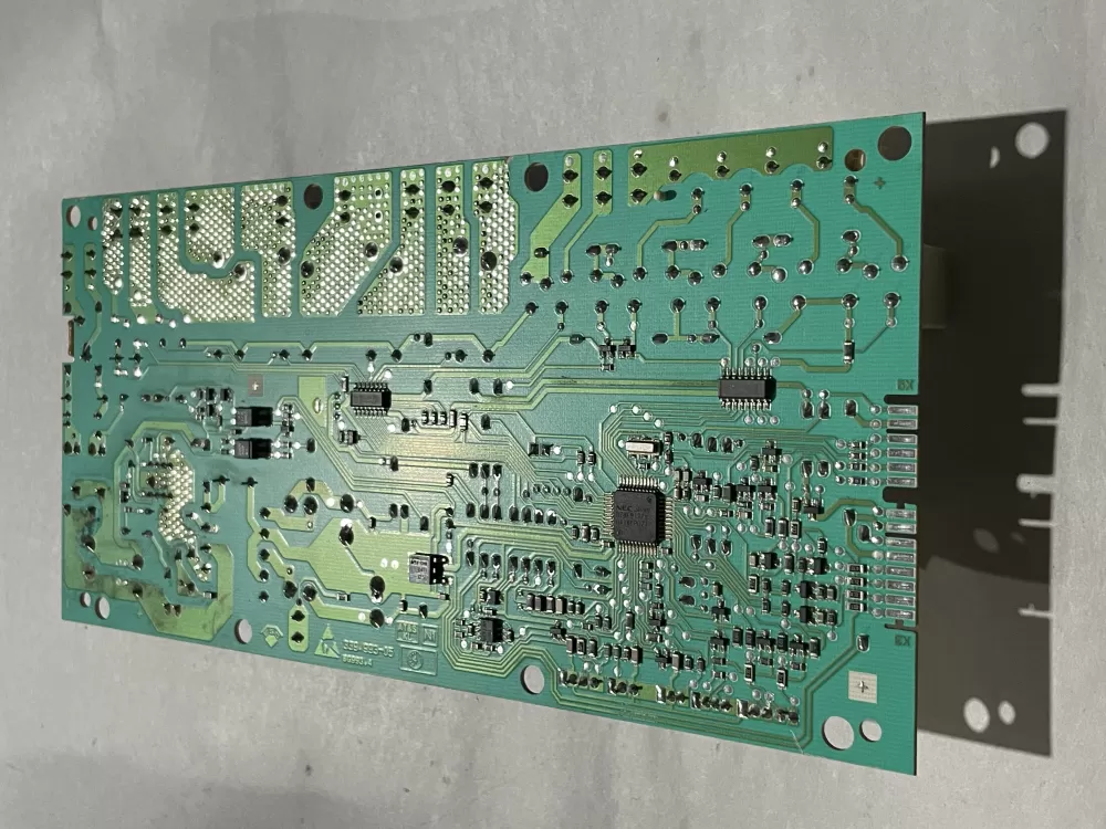 Bosch Thermador stove power control board 9000072672 AZ200646 | Wm389