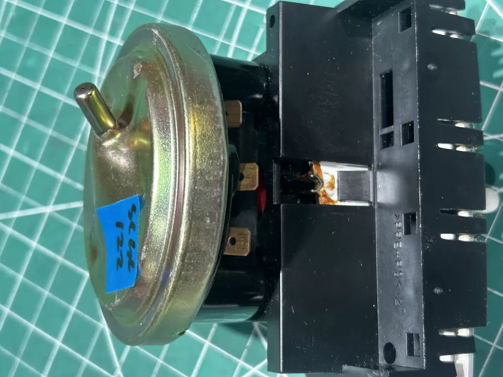 2606780  738-247-8  62606780 Water pressure Switch AZ169277 | Sl122