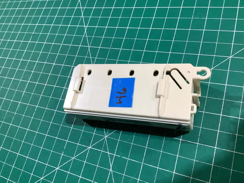 Whirlpool W10633634 Refrigerator Control Board AZ152864 | NR46