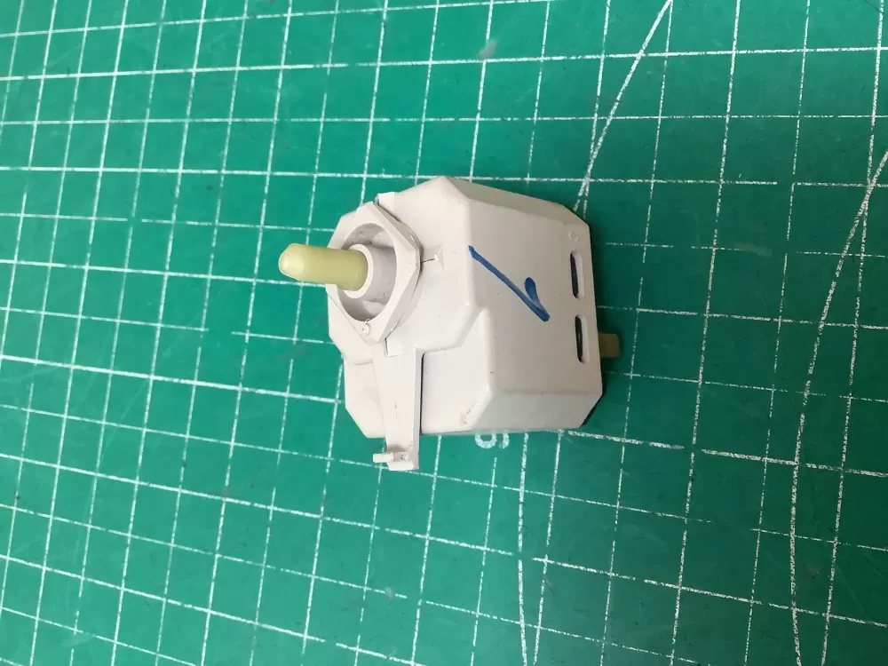 Crosley  Kenmore  Maytag  Whirlpool W10117655 WPW10117655 Dryer Crosley Control Board Start Switch