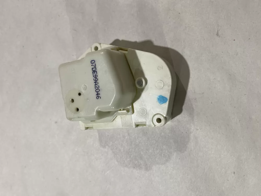 Whirlpool Kenmore W10822278 Refrigerator Defrost Timer AZ150100 | BK2496