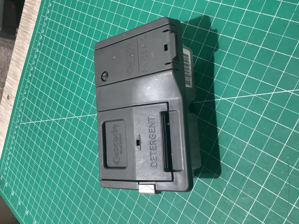 GE 265D1231P017  2017/074  35550040 DISPENSER ASSEMBLY