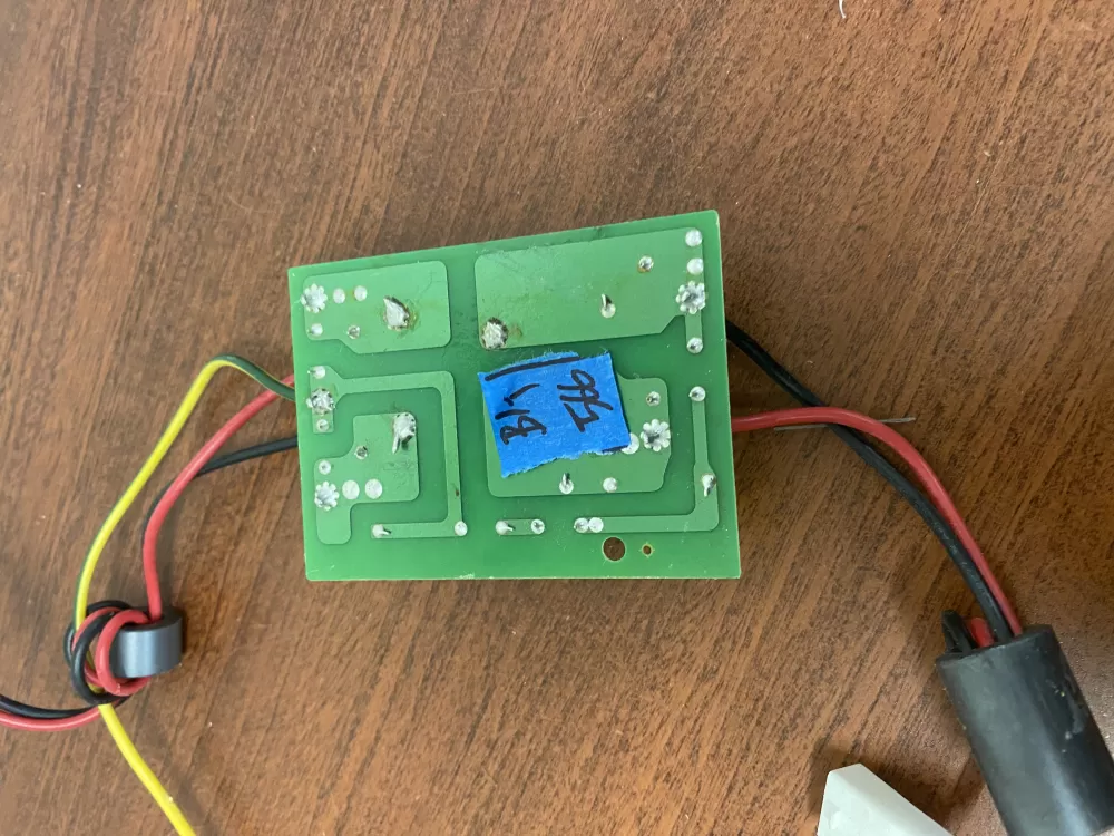 Samsung 00043D 00022B Refrigerator Control Board Noise Filter AZ39503 | BK566