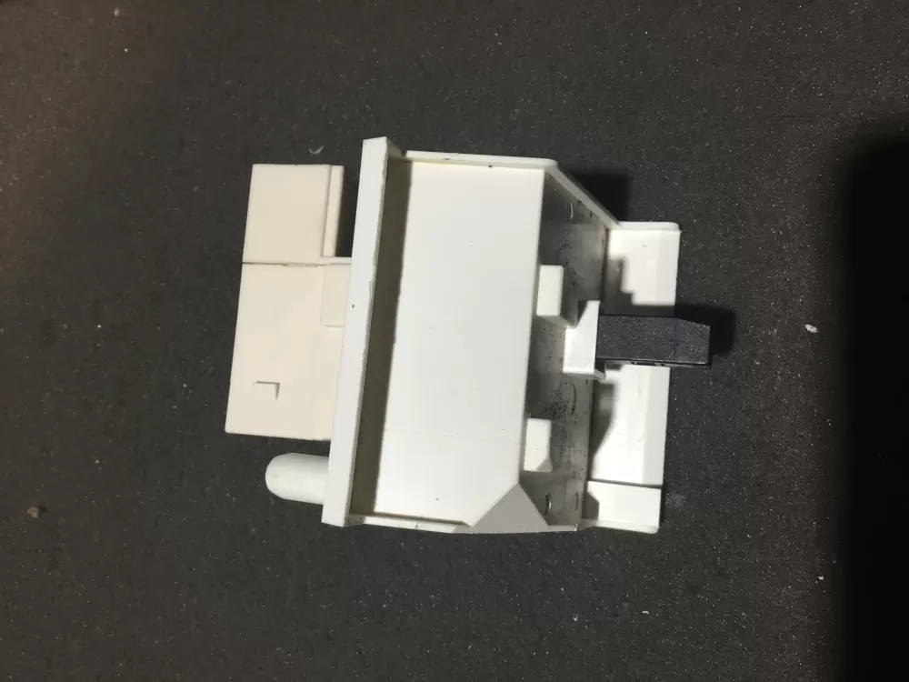 BOSCH DISHWASHER ON/OFF SWITCH 00165886   AZ96566 | NR73
