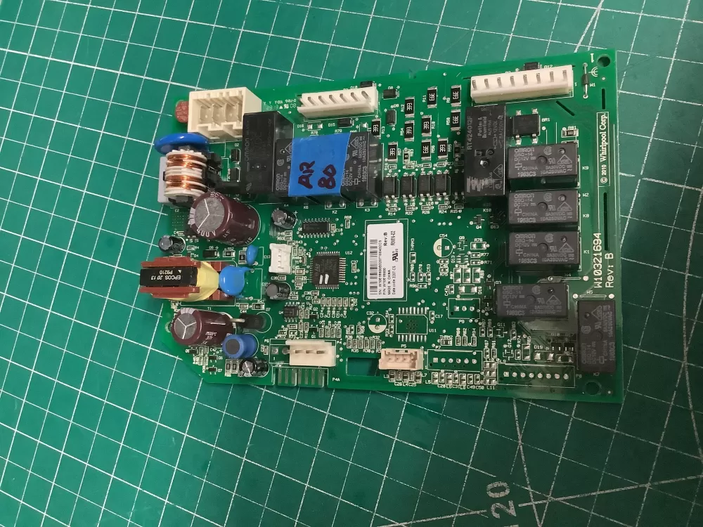 Whirlpool Maytag Kenmore W10516800 Refrigerator Control Board AZ204741 | AR80