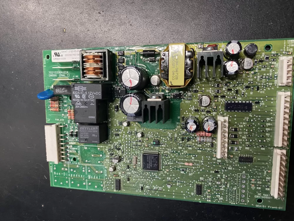 GE EBX1005G01 200D5076G006 Refrigerator Control Board AZ21590 | BK1192