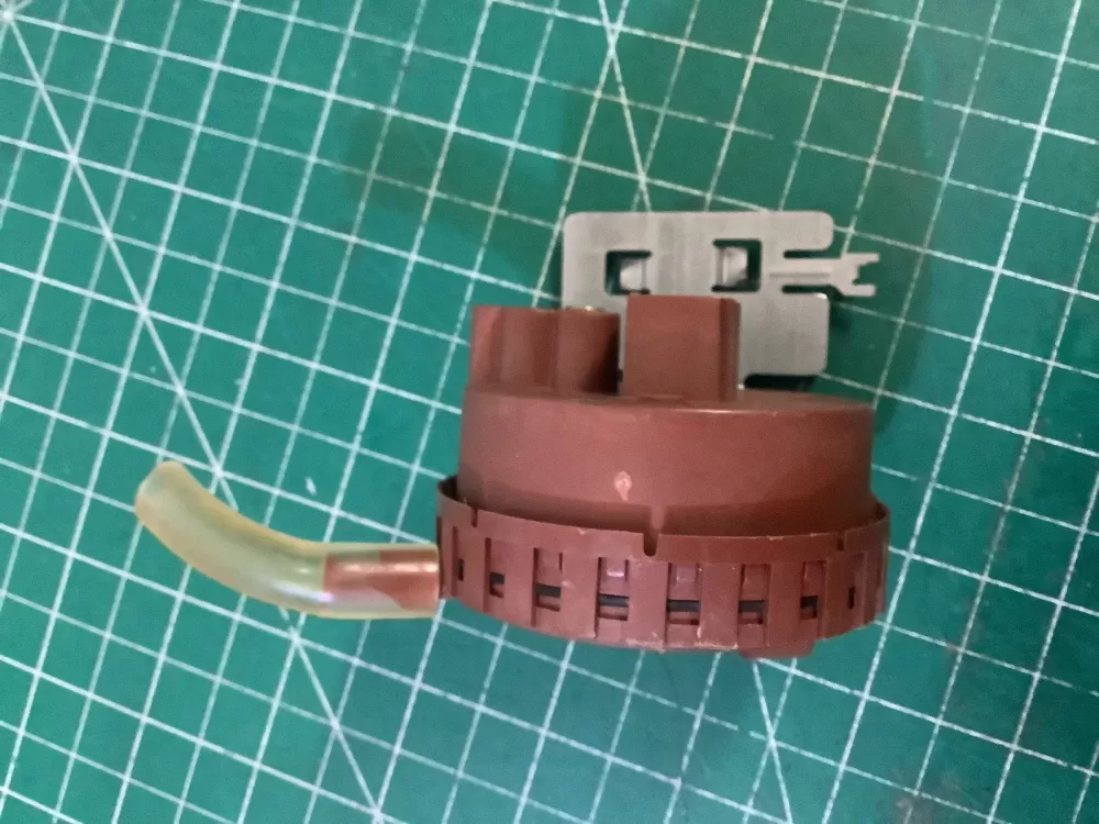 GE 175D3870P001 Washer Pressure Switch AZ199227 | SL160