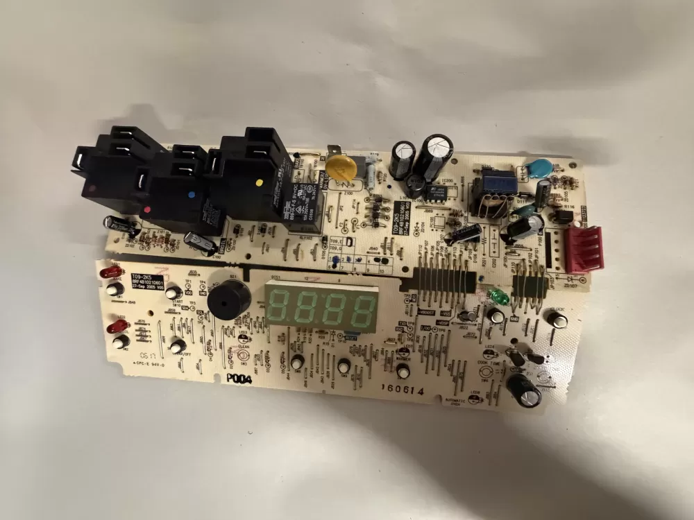 8RF4B10210601 GE Oven Board - Control