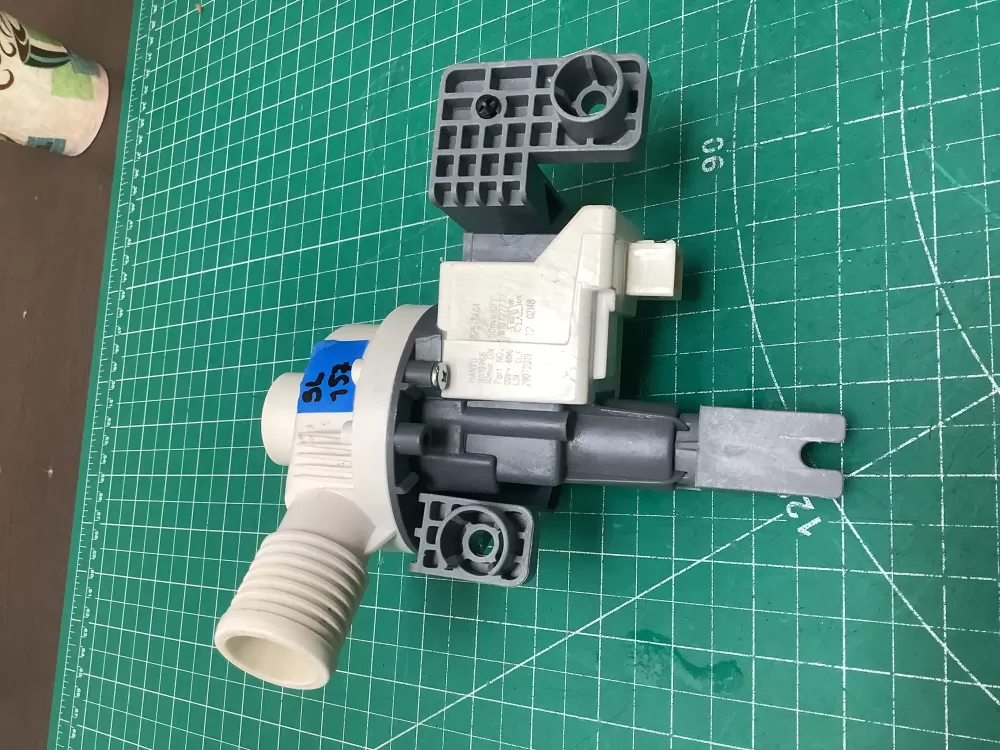 Whirlpool W10727777 W10876600VP Washer Drain Pump AZ222095 | SLA157
