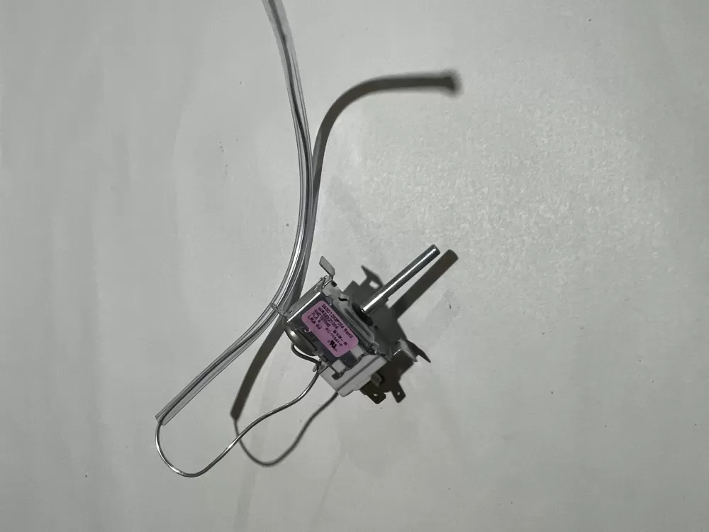 GE 245D1262P004 Refrigerator Thermostat Control AZ145141 | Wm958