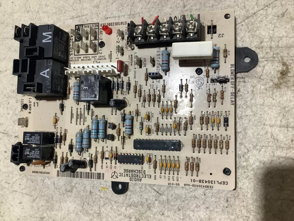 Carrier  Bryant CEPL130438-01 Furnace Circuit Control Board