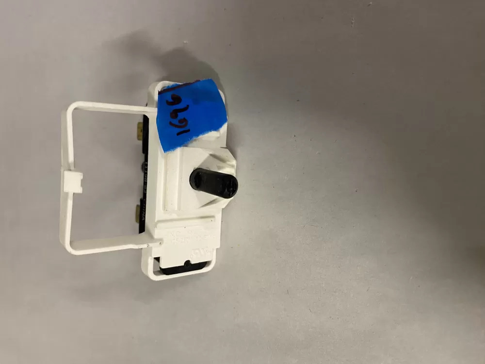 Whirlpool Dryer Switch Push To Start 3977456 0223  AZ218147 | BK1696