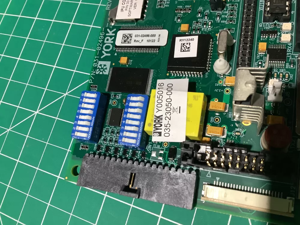 York 035-23050-000 Y005016 Module Control Board AZ129117 | NR2320