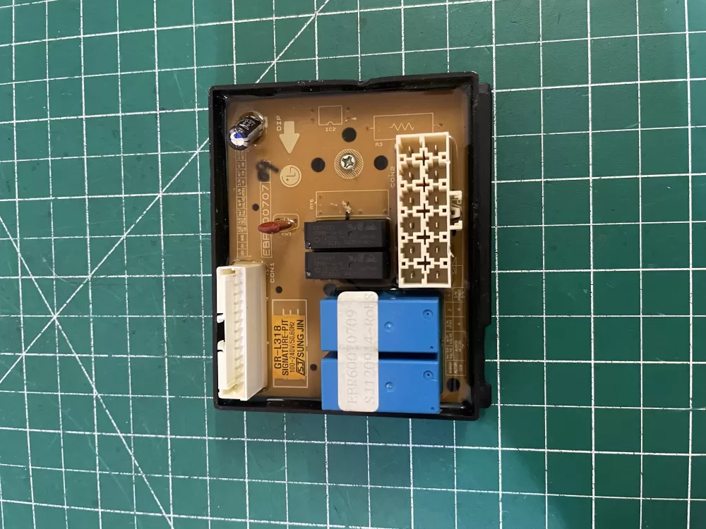 Kenmore LG EBR60070709 Refrigerator Control Board AZ187218 | KM2714