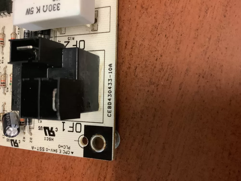 Carrier CEBD430433 10A  Control Board AZ225093 | BG332