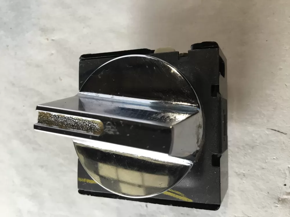 Whirlpool 1313766 Range Oven Burner Switch AZ150215 | SL215