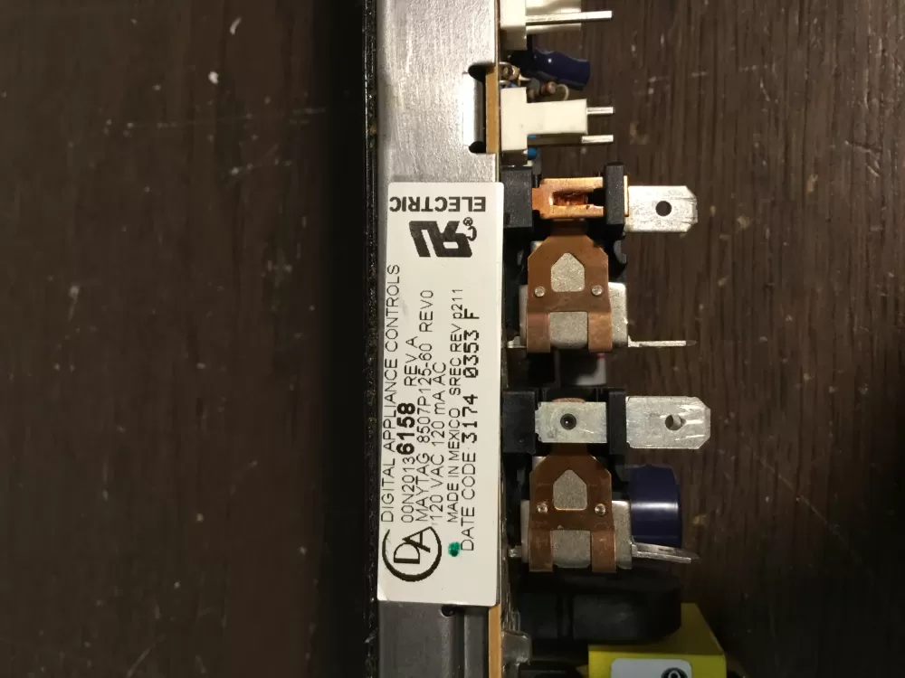 Maytag 8507P125-60 00N20136158 Range Oven Control Board AZ38804 | NR1465