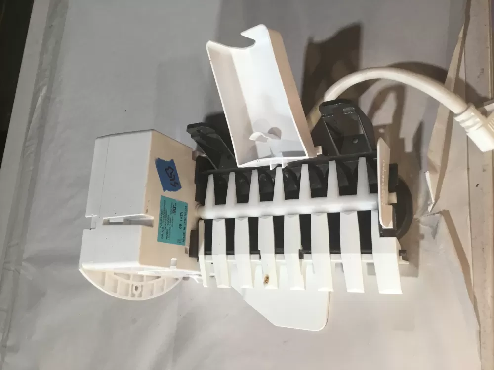 GE 197D7636G002 Wr30x10093 Refrigerator Ice Maker AZ101679 | Sl93